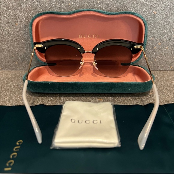 ⚡️GUCCI Pearl/ Gold Studded Cat Eye Sunglasses in Black-Gray, GG0212S, BRAND NEW - Picture 8 of 17
